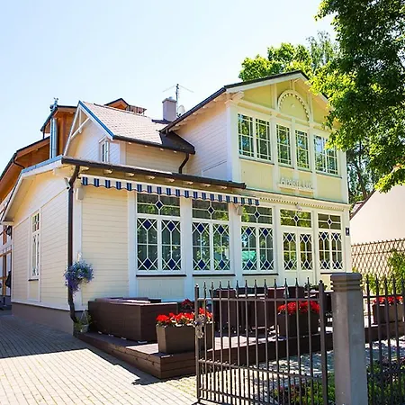 Aparte Lux Проживание в семье
